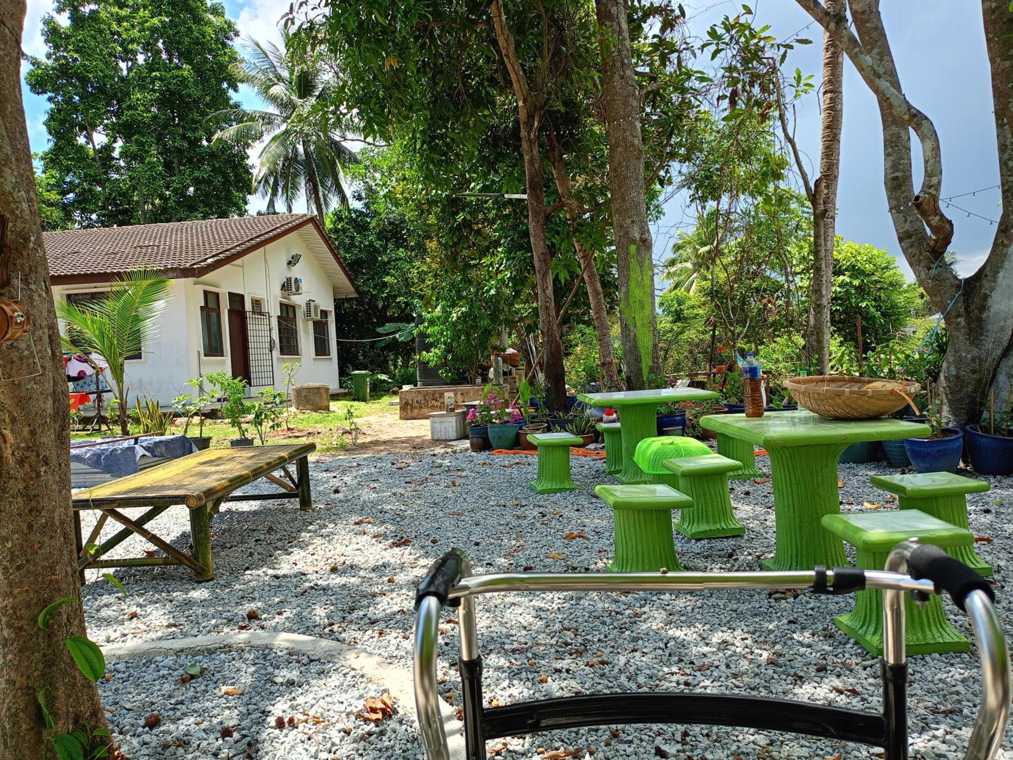 One Mek Roomstay Melor Exterior photo